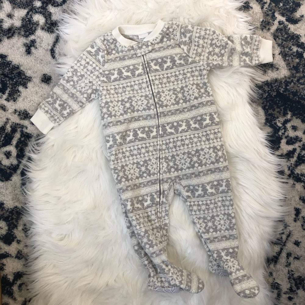 “Little Planet” by Carter’s warm winter pajamas